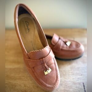 Clarks Collection Leather Loafer w. Tassel Westlynn Bella Tan Leather